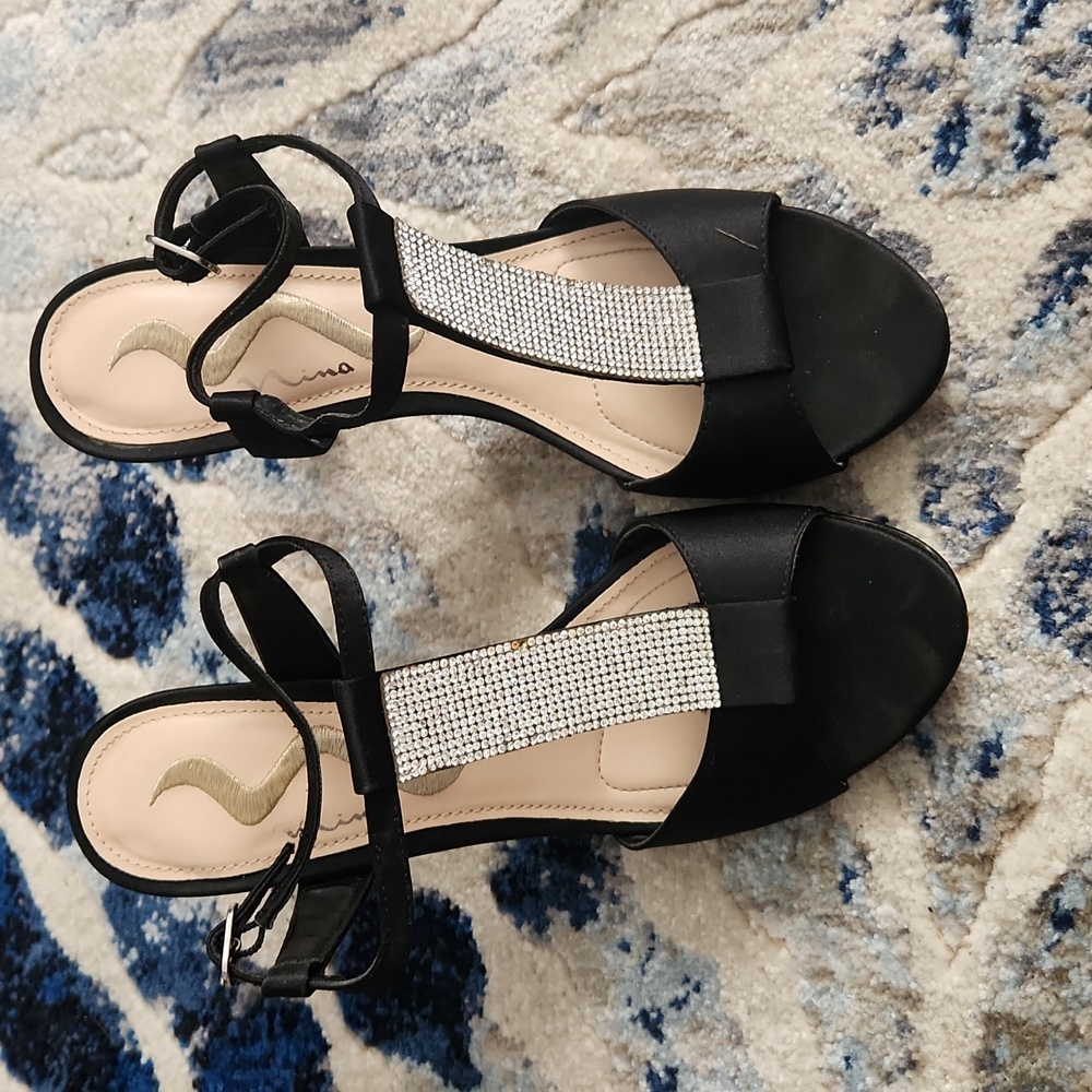 Nina black heels size 7